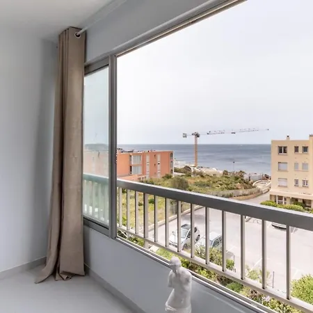 Апартаменты Bright 35 M2 With Wifi-Balcony- Sea View
