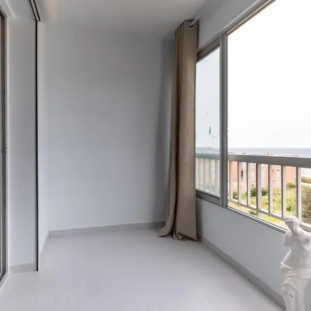 Bright 35 M2 With Wifi-Balcony- Sea View *